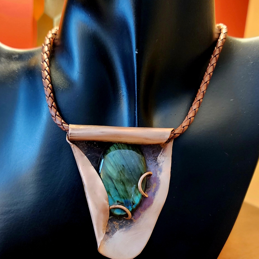 HandmadeStatement Necklace With Copper And Labrarodite